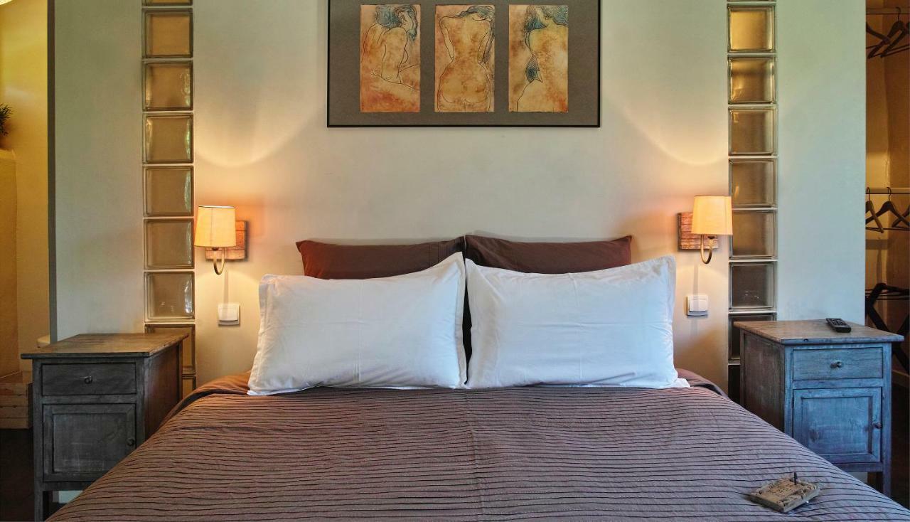 Le Moulin De Picaud Bed & Breakfast Grans Bagian luar foto