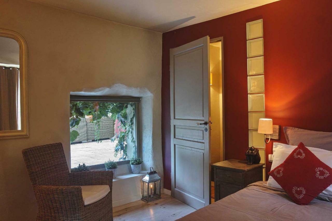 Le Moulin De Picaud Bed & Breakfast Grans Bagian luar foto